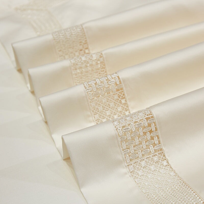 White Bed Linen & Duvet Cover Sets