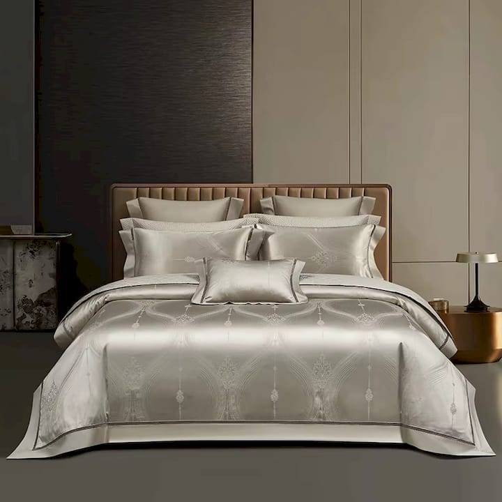 What distinguishes designer bedding: quality vs standard sets