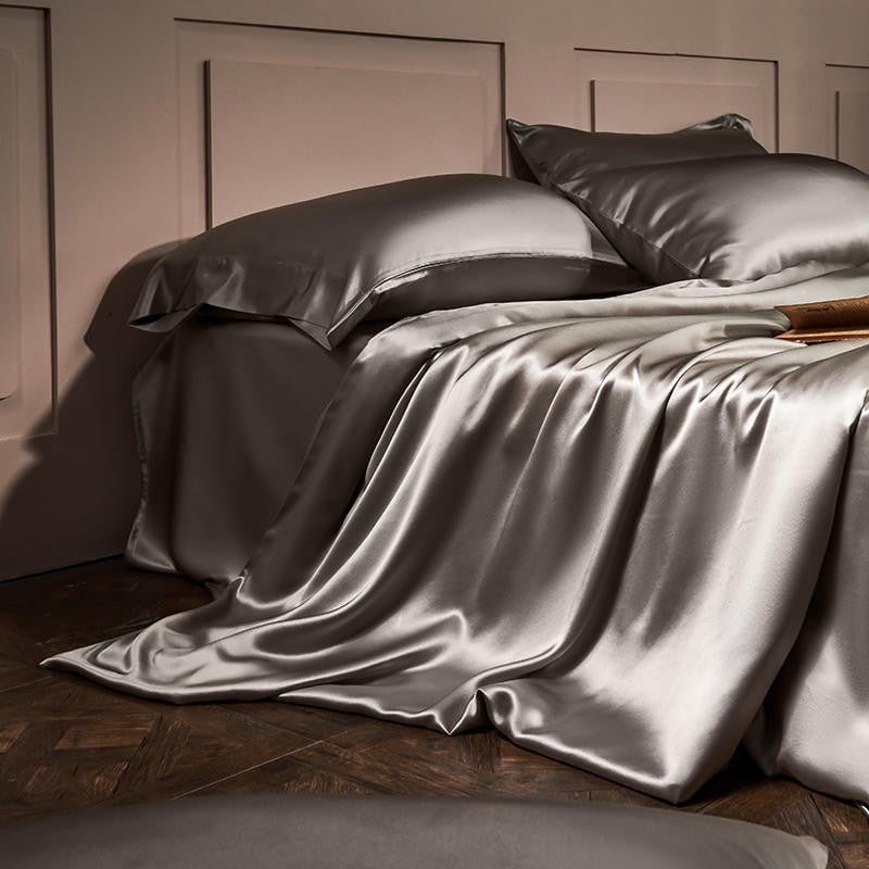 Arya Silver 25 MM Mulberry Silk Duvet Cover Set (Double Size)