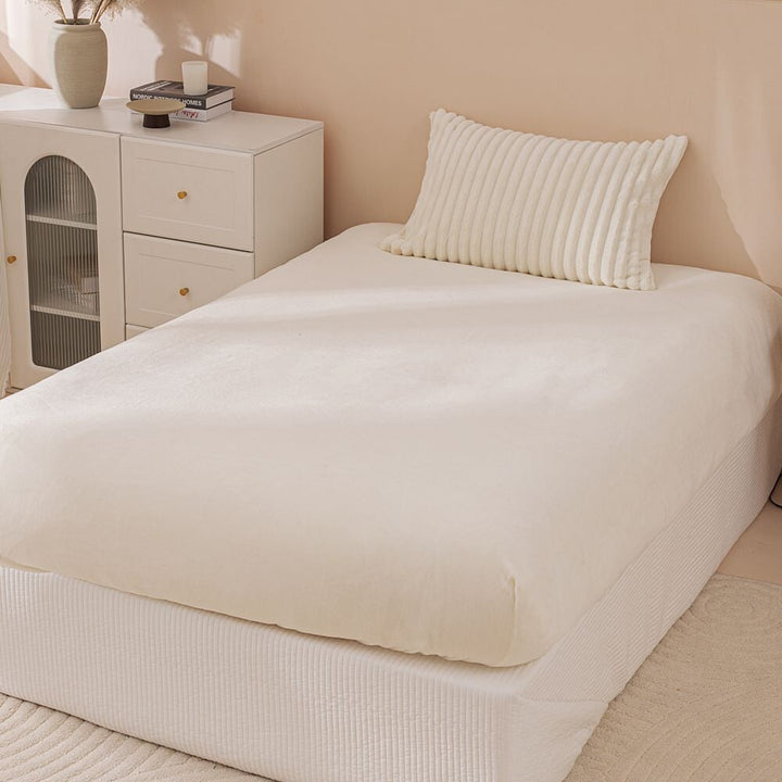 Fluffy Ribbed White Duvet Cover Set