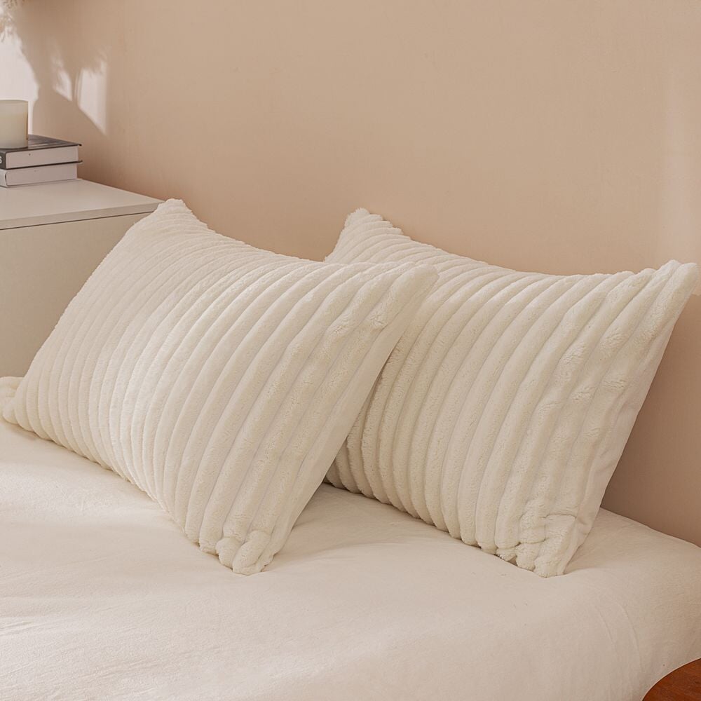 Fluffy Ribbed White Duvet Cover Set