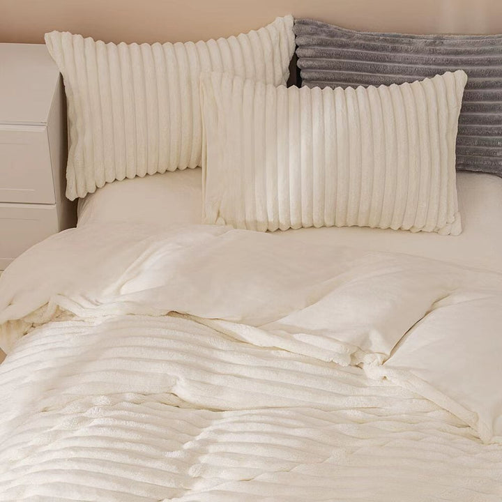Fluffy Ribbed White Duvet Cover Set