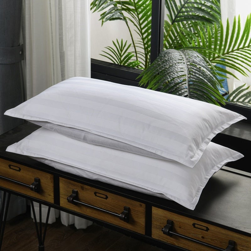 Lux Hotel Striped Pillowcases (Set of 2)