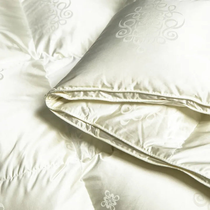 Luxury Metallic All-Season Goose Down Duvet Bedding Roomie Design 