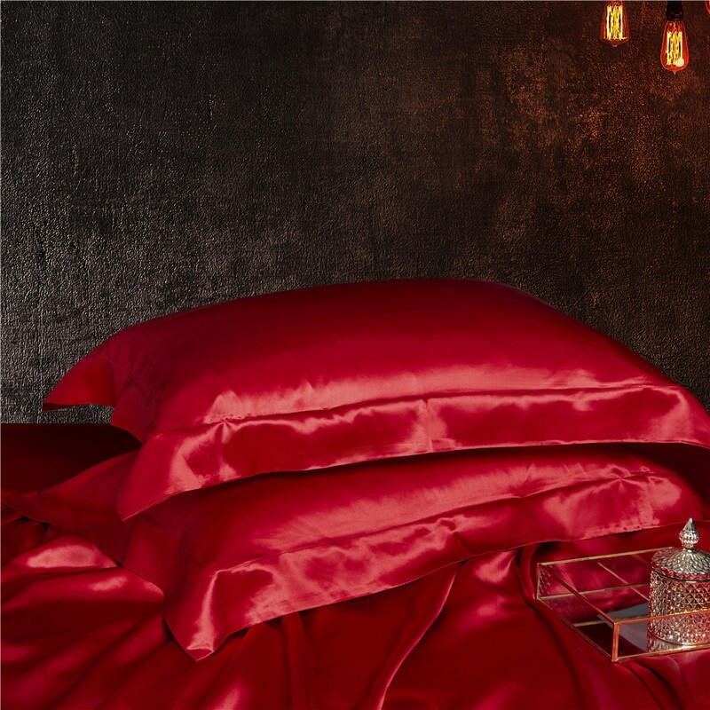 Red 25 Momme Mulberry Silk Bedding Set