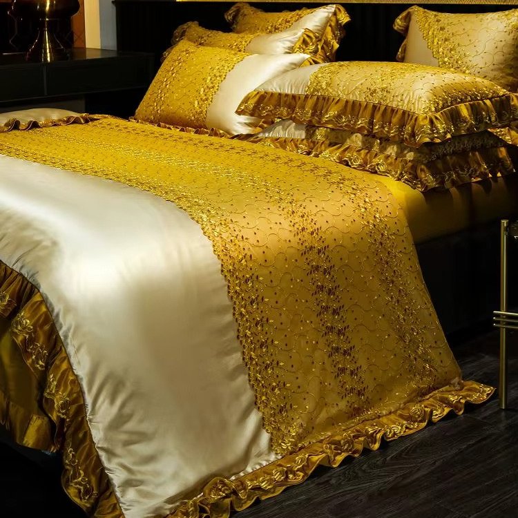 Regal Golden Edge Luxury Bedding Set