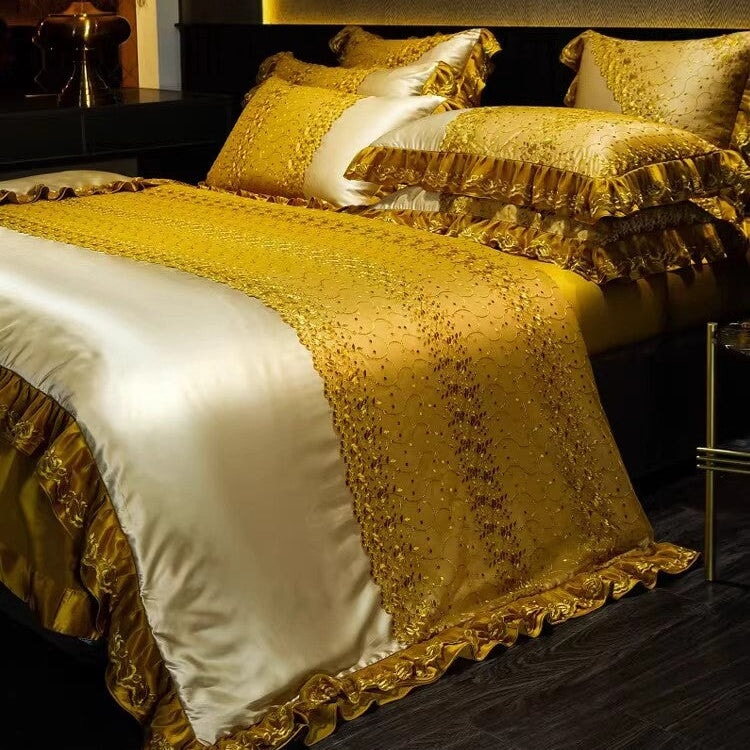 Regal Golden Edge Luxury Bedding Set