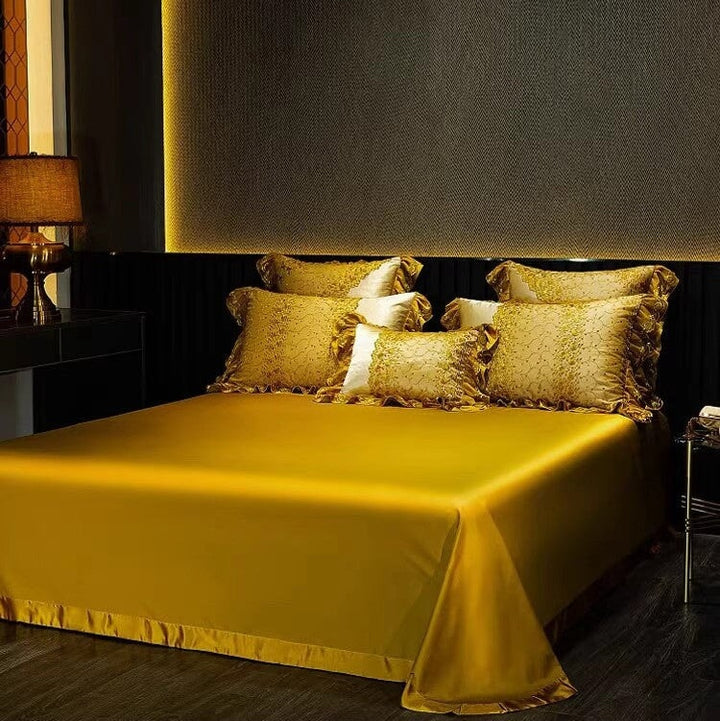 Regal Golden Edge Luxury Bedding Set