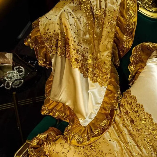 Regal Golden Edge Luxury Bedding Set