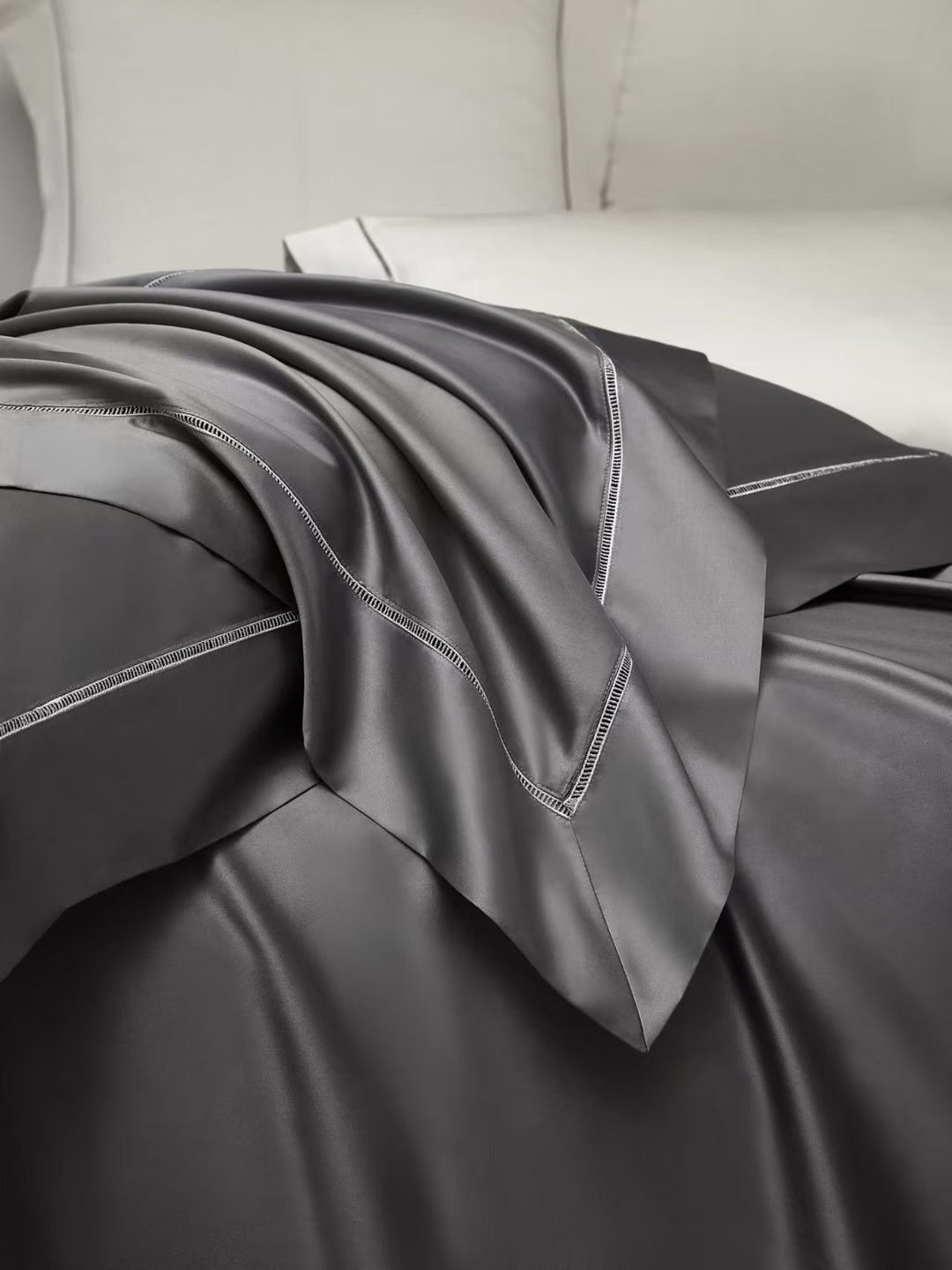 Linnea Charcoal 1200 TC Duvet Cover Set - hemstitch corner detail