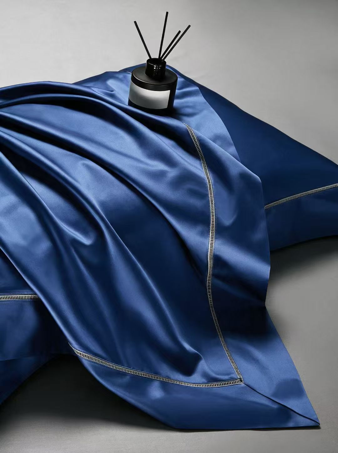 Linnea Navy Blue 1200 TC Duvet Cover Set - fabric drape close-up
