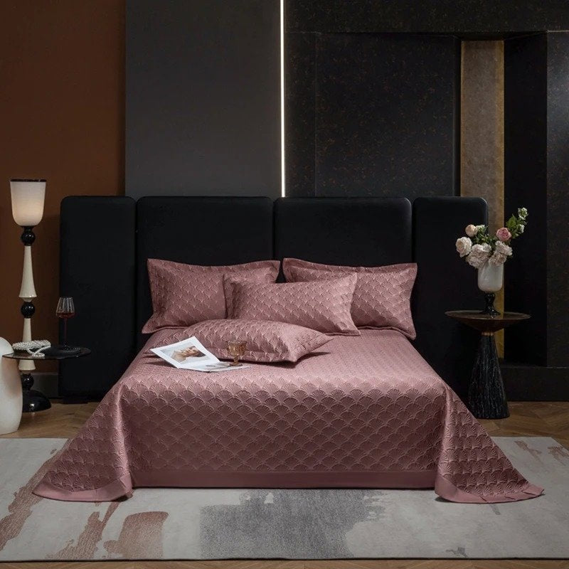 Seashell Quilted Bedspread Set