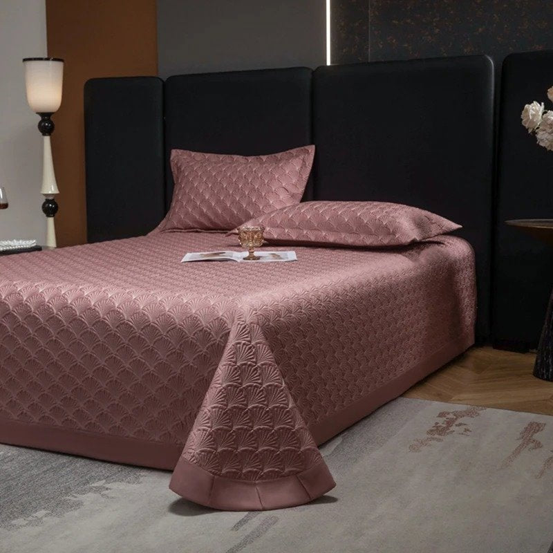 Seashell Quilted Bedspread Set
