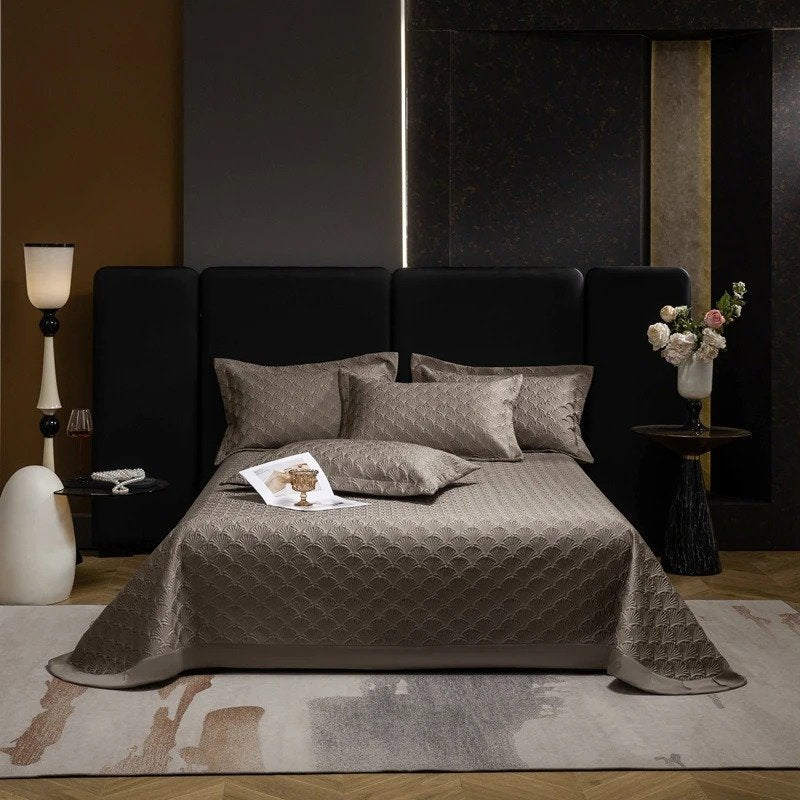 Seashell Quilted Bedspread Set
