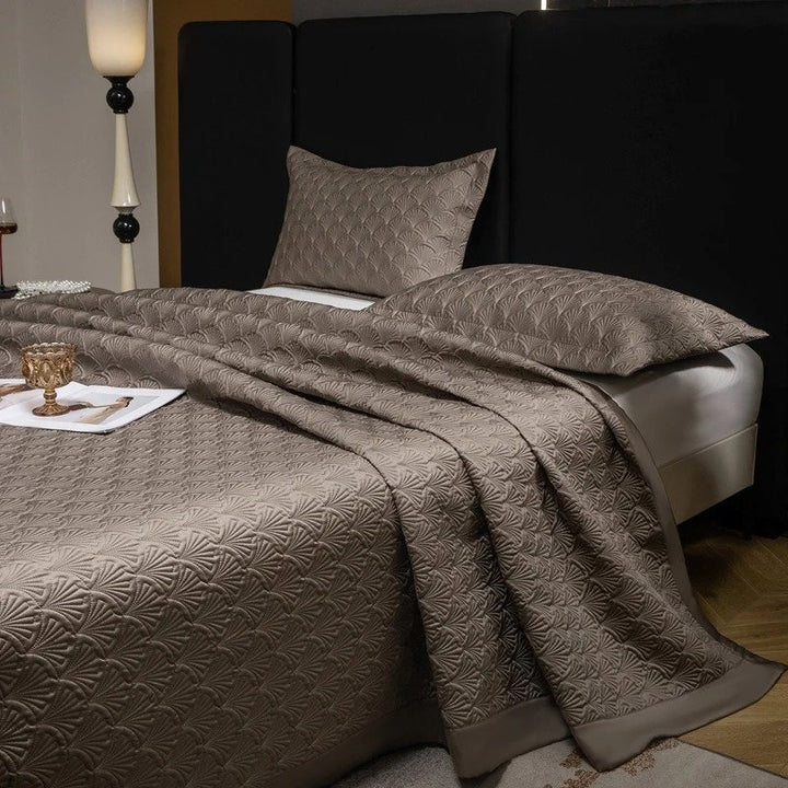 Seashell Quilted Bedspread Set