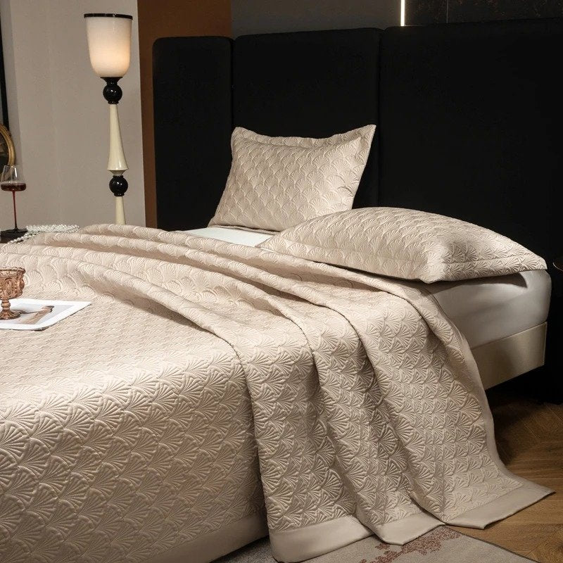 Seashell Quilted Bedspread Set