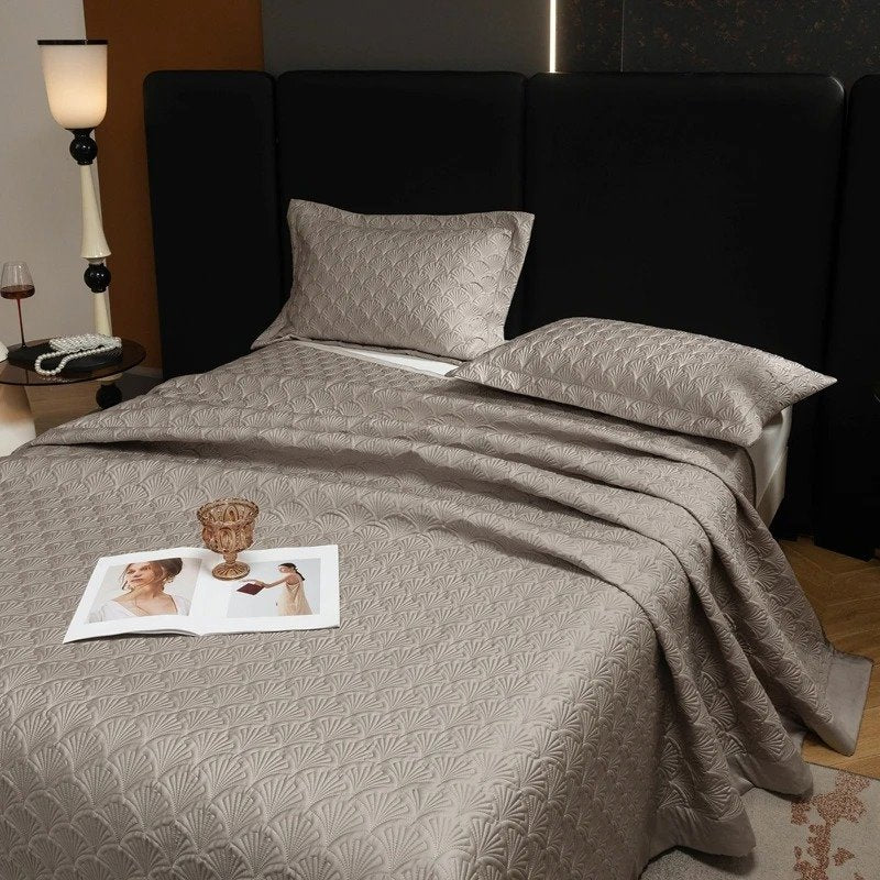 Seashell Quilted Bedspread Set