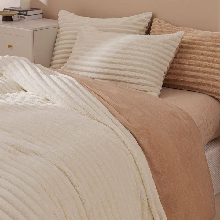 White & Brown Fluffy Ribbed Duvet Cover Set