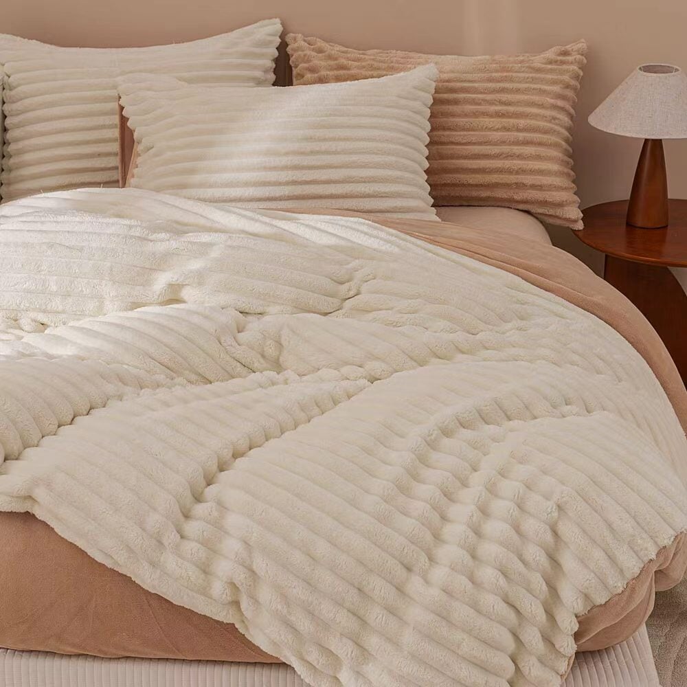 White & Brown Fluffy Ribbed Duvet Cover Set