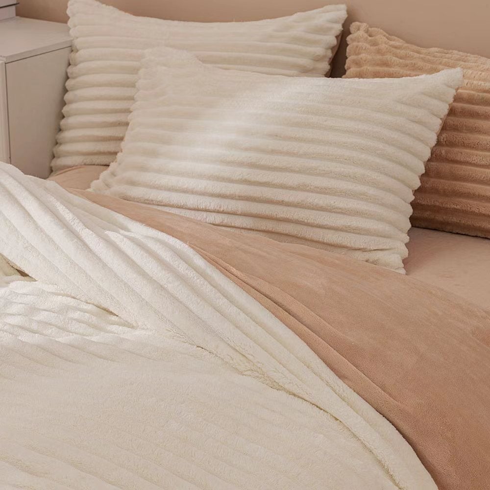 White & Brown Fluffy Ribbed Duvet Cover Set