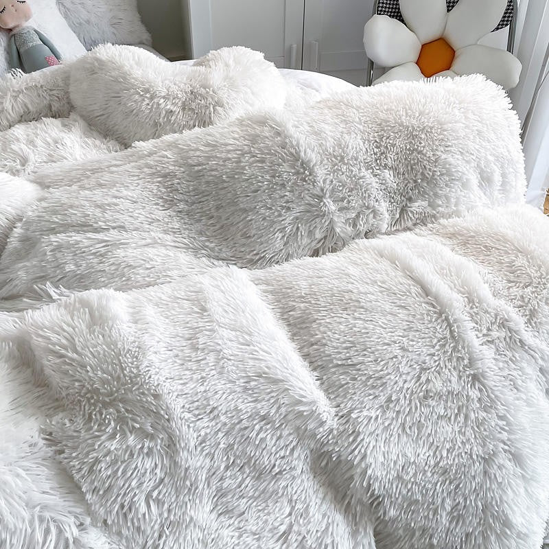 Hug and Snug Fluffy White Duvet Cover Set