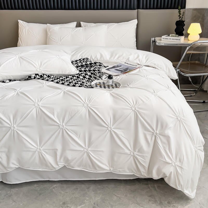 Pinch Pleated White 4 Piece Duvet Cover Set