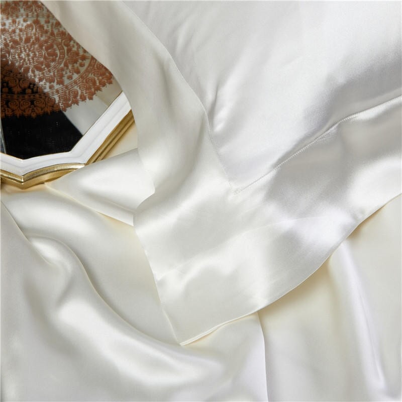 White Luxury Pure 25 Momme Mulberry Silk Bedding Set